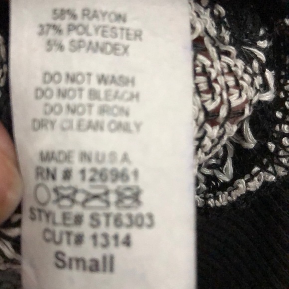 Sweater - Picture 6 of 6